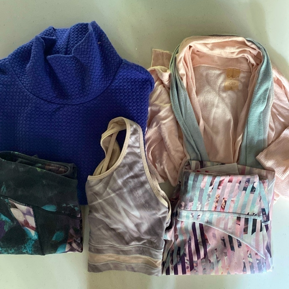 Calia by Carrie Underwood athleisure bundle leggings sports bra sweaters S/M
